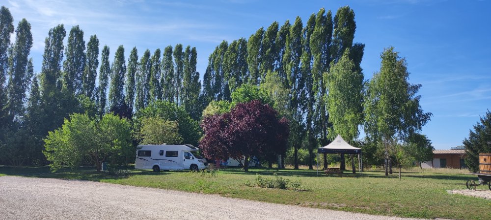 Aire camping-car  Riceys (10340) - Photo 4